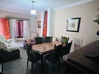 Foto 2 de Venta de casa 2 pisos barrio centro