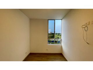 Foto 10 de Extraordinario apartamento esquinera con vista al bosque en Sierra Viento Conjunto Residencial con 3 alcobas y 2 parqueaderos. Cerritos. Galicia.