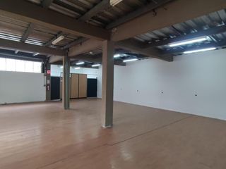 Foto 8 de Galpón en ALQUILER - 800m2 - INDUSTRIAL - SECTOR CRISTIANIA