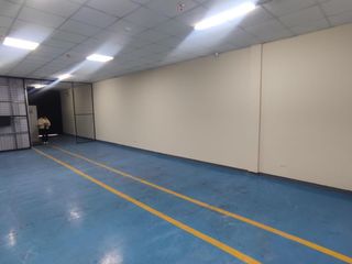 Foto 4 de Bodega en ALQUILER - 84m2 - Complejo - Cristiania