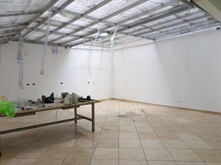 Foto 2 de SE ALQUILA LOCAL COMERCIAL EN AV. PETIT THOUARS SANTA BEATRIZ