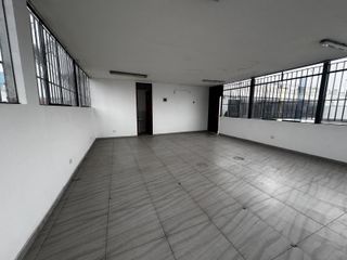 Foto 3 de ALQUILER DE OFICINA, AL COSTADO DEL AEROPUERTO