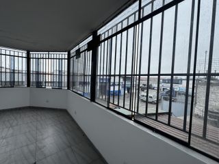 Foto 4 de ALQUILER DE OFICINA, AL COSTADO DEL AEROPUERTO