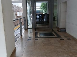 Foto 1 de Departamento en Alquiler - Belgrano 4 ambientes con cochera fija