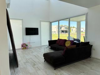 Foto 6 de Venta Casa a La Laguna en Santa Isabel II Maschwitz Escobar YM
