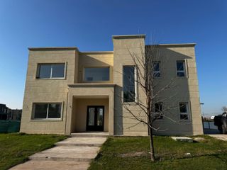 Foto 2 de Venta Casa a La Laguna en Santa Isabel II Maschwitz Escobar YM