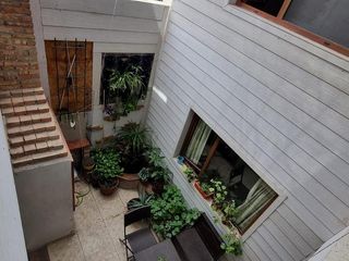 Foto 1 de Casa en  venta, tres plantas, 4 dormitorios, baños 3, living comedor, quincho, espacio para uso profesional