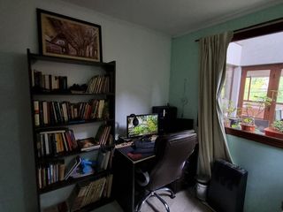 Foto 11 de Casa en  venta, tres plantas, 4 dormitorios, baños 3, living comedor, quincho, espacio para uso profesional