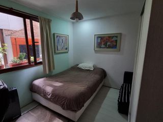 Foto 6 de Casa en  venta, tres plantas, 4 dormitorios, baños 3, living comedor, quincho, espacio para uso profesional