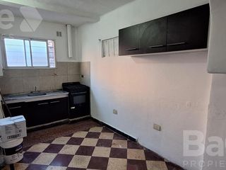 Foto 7 de Alquiler Casa en  Planta Baja PASILLO 2 dormitorios. sin expensas