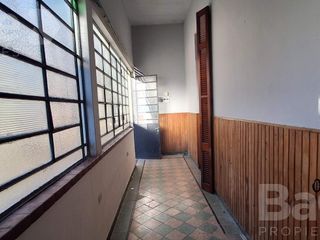 Foto 1 de Alquiler Casa en  Planta Baja PASILLO 2 dormitorios. sin expensas