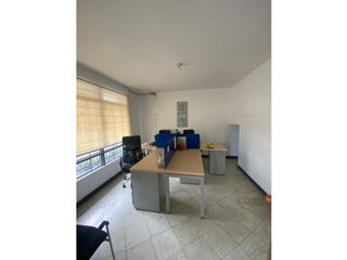 Foto 5 de SE ARRIENDA CASA COMERCIAL EN EL PARQUE DEL PERRO