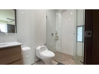 Foto 14 de Venta de Apto. en Altos del Limón