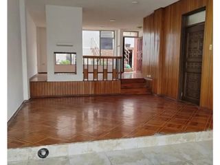 Foto 1 de La Mañosca, Casa Comercial en Renta, 230m2, 5 Ambientes