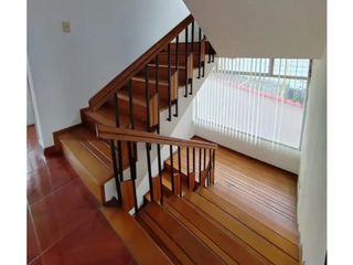 Foto 2 de La Mañosca, Casa Comercial en Renta, 230m2, 5 Ambientes