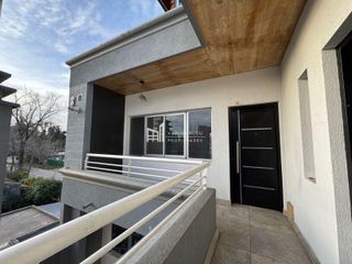 Foto 1 de Departamento en alquiler 3 ambientes - Ingeniero Maschwitz