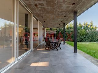 Foto 54 de VENTA Casa a la Laguna en El Cantón Norte Escobar