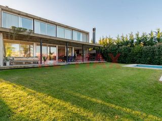 Foto 73 de VENTA Casa a la Laguna en El Cantón Norte Escobar