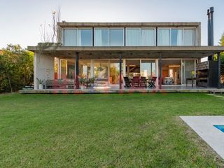 Foto 74 de VENTA Casa a la Laguna en El Cantón Norte Escobar