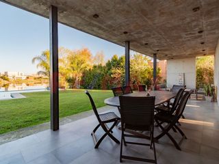 Foto 58 de VENTA Casa a la Laguna en El Cantón Norte Escobar