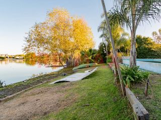 Foto 69 de VENTA Casa a la Laguna en El Cantón Norte Escobar