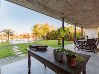 Foto 62 de VENTA Casa a la Laguna en El Cantón Norte Escobar
