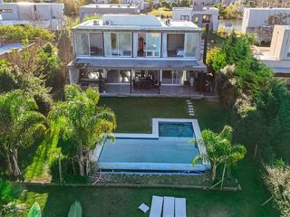 Foto 125 de VENTA Casa a la Laguna en El Cantón Norte Escobar