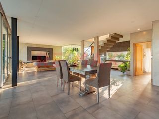 Foto 36 de VENTA Casa a la Laguna en El Cantón Norte Escobar
