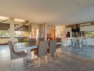 Foto 5 de VENTA Casa a la Laguna en El Cantón Norte Escobar