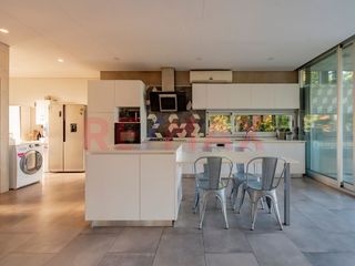 Foto 43 de VENTA Casa a la Laguna en El Cantón Norte Escobar
