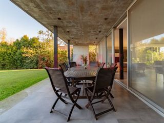Foto 57 de VENTA Casa a la Laguna en El Cantón Norte Escobar