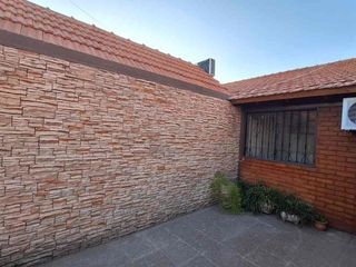 Foto 2 de CASA EN ALQUILER DORREGO,GUAYMALLEN