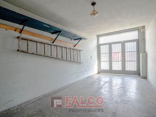Foto 34 de Casa de 5 ambientes con terraza y local en lote propio - Boedo
