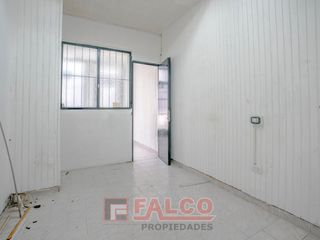 Foto 45 de Casa de 5 ambientes con terraza y local en lote propio - Boedo