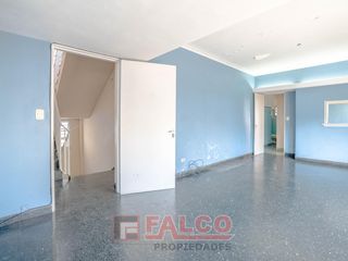 Foto 7 de Casa de 5 ambientes con terraza y local en lote propio - Boedo