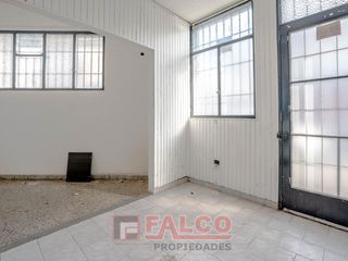 Foto 46 de Casa de 5 ambientes con terraza y local en lote propio - Boedo