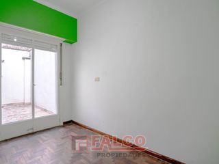 Foto 28 de Casa de 5 ambientes con terraza y local en lote propio - Boedo