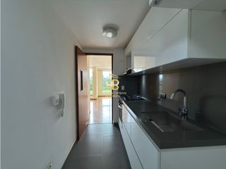 Foto 7 de SE VENDE APARTAMENTO EN GRAN GRANADA
