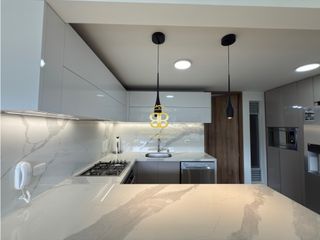 Foto 3 de SE VENDE APARTAMENTO EN GRAN GRANADA