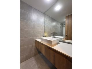 Foto 19 de SE VENDE APARTAMENTO EN GRAN GRANADA