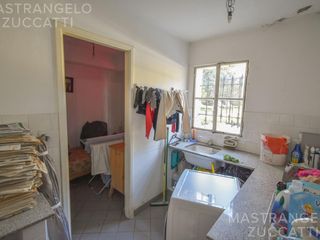 Foto 33 de Una Joya de Época con Escalinata de Mármol y Fachada de Ensueño