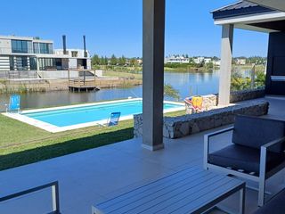 Foto 12 de Casa en venta en El Naudir, Escobar - 7 Ambientes