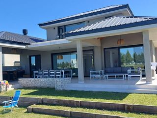 Foto 15 de Casa en venta en El Naudir, Escobar - 7 Ambientes
