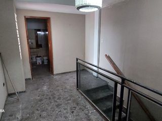 Foto 2 de Casa PH en alquiler en Wilde