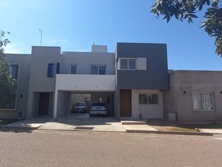 Foto 2 de ALQUILER CASA BARRIO PRIVADO