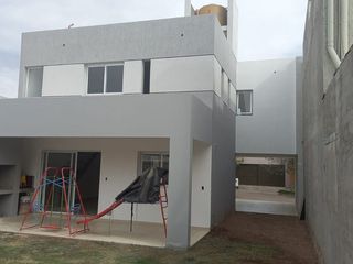 Foto 15 de ALQUILER CASA BARRIO PRIVADO