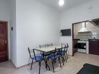 Foto 4 de ALQUILER PH 2 1/2 AMBIENTES PARQUE LURO CON PATIO