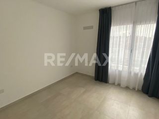 Foto 12 de Se alquila dto de 1 dormitorio en el Centro de NQN