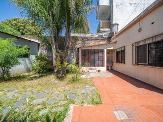 Foto 40 de VENTA CASA 5 AMB PATIO QUINCHO COCHERA VERSALLES