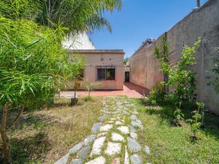 Foto 46 de VENTA CASA 5 AMB PATIO QUINCHO COCHERA VERSALLES